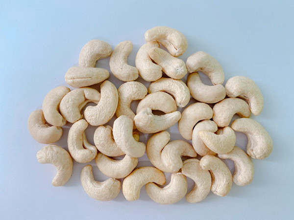 Hạt điều nhân trắng WW210 - Cashew Phước Bình - Công Ty Cổ Phần Xuất Nhập Khẩu Sản Xuất Và Chế Biến Hạt Điều TTH